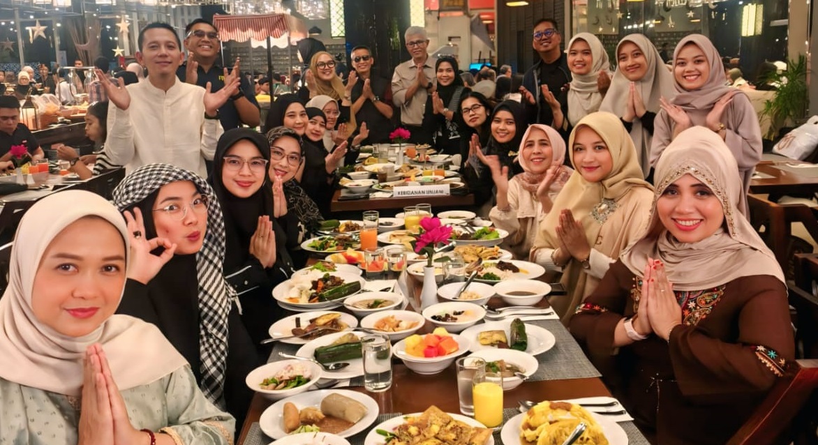 Buka Bersama Kebidanan Unjani